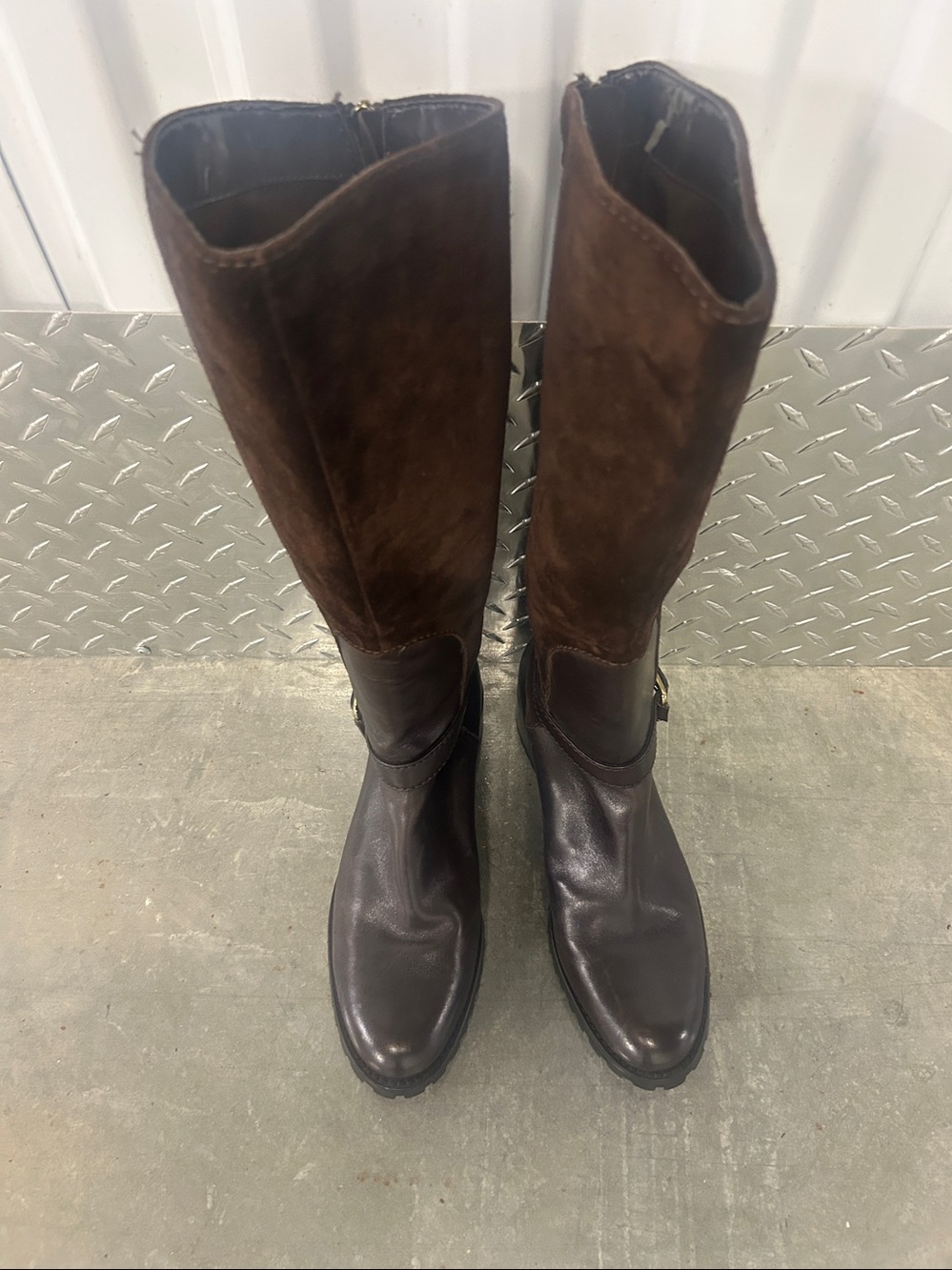 NWOT-VERY NICE! ETIENNE AIGNER TALL
BOOTS